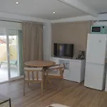 Espectacular Privada A Pie De Playa Y Mar En Roquetes *