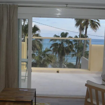 Espectacular Privada A Pie De Playa Y Mar En Roquetes Apartment