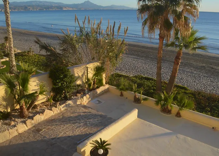 Espectacular Privada A Pie De Playa Y Mar En Roquetes Appartement