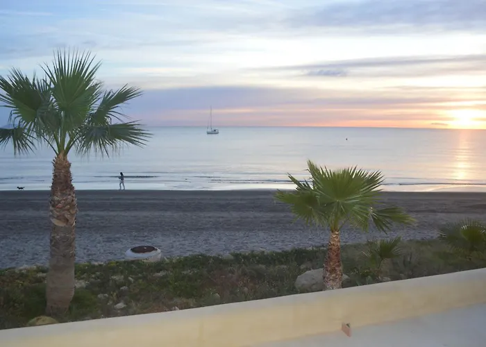 Espectacular Privada A Pie De Playa Y Mar En Roquetes Appartement *