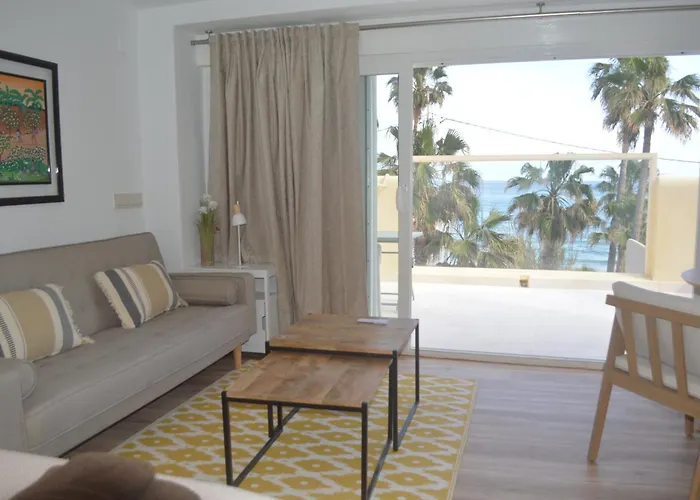Espectacular Privada A Pie De Playa Y Mar En Roquetes