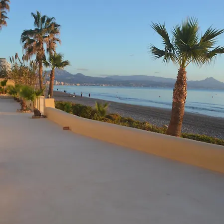Apartamento Espectacular A Pie De Playa En Roquetes *